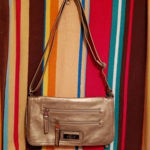 RELIC. Beyond versatile cross body!